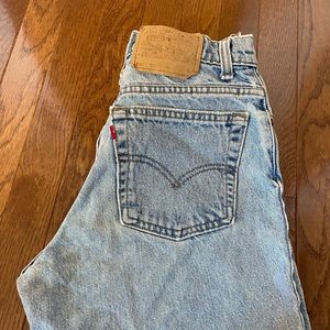 Vintage Levi light wash raw hem